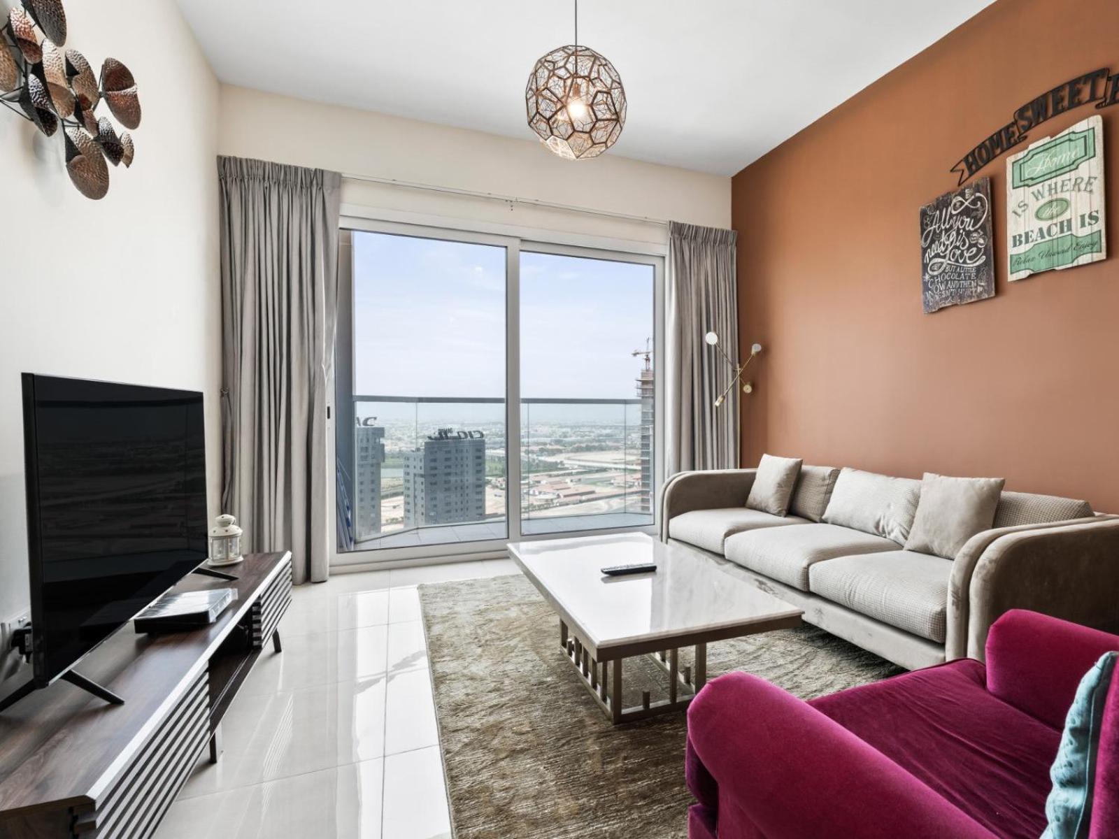 Contemporary And Spacious 1-bedroom In Ag Tower - Business Bay *