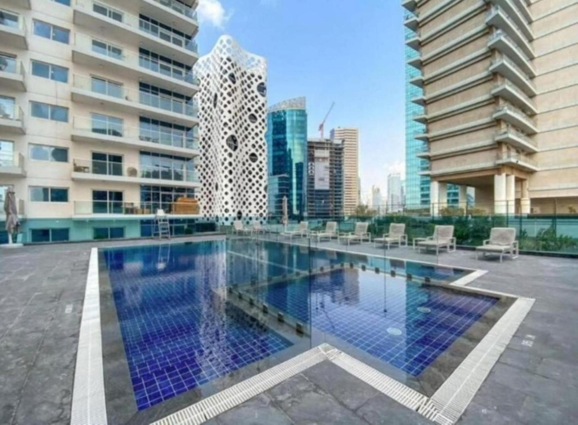Contemporary And Spacious 1-bedroom In Ag Tower - Business Bay Apartment Dubai